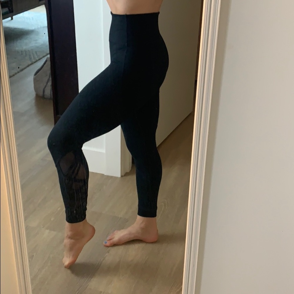 7/8 legging w/ ankle detail